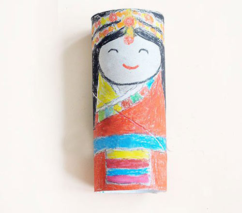 幼儿手工:废旧卷纸筒制作少数民族娃娃